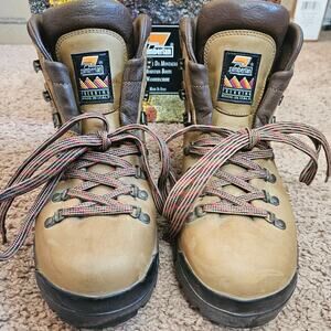 Zamberlan 631 Civetta Leather Hiking Boots GTX Womens 9.5 Mens 8 Trekking Italy